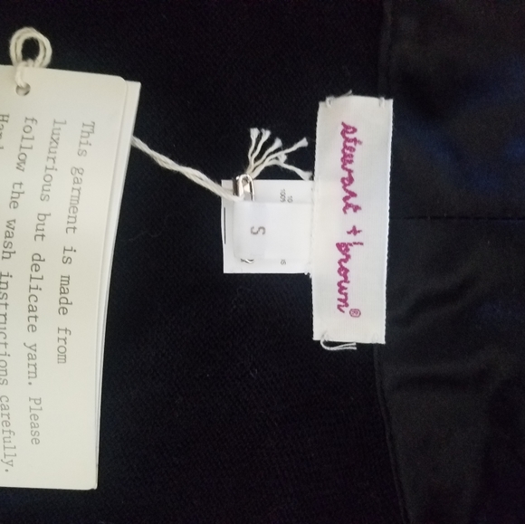 NEW Stewart Brown Black Wool Knit Cardigan Sweater Women's Size Small - Picture 8 of 8